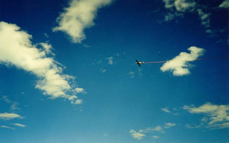 04_Prvi_polet_s_trakom