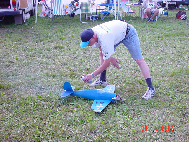 29_Glue_paint & model is RTF